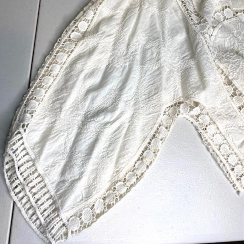 Black Swan Cream Lace Crop Top | Women Size 8 - Picture 6 of 6